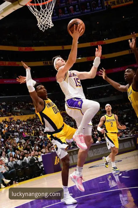 湖人队多点开花vs步行者队顽强反扑：一场进攻盛宴的深度解析